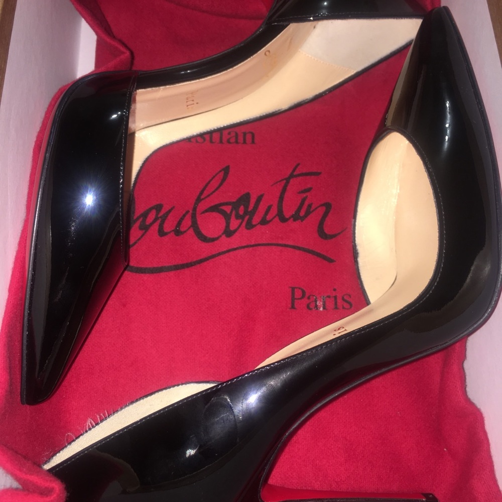 100% Authentic Christian Louboutin Iriza in Black